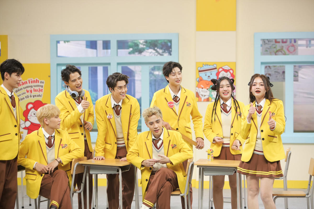 8 học sinh của Lớp Học Hoàn Mỹ mùa 2 (từ trái qua): Lục Huy, Trần Nhậm, Min.T, Vũ Thịnh, Quang Hùng MasterD, Lê Đức, Fanny Trần và Lan Hương. Ảnh: Perfect Universe.