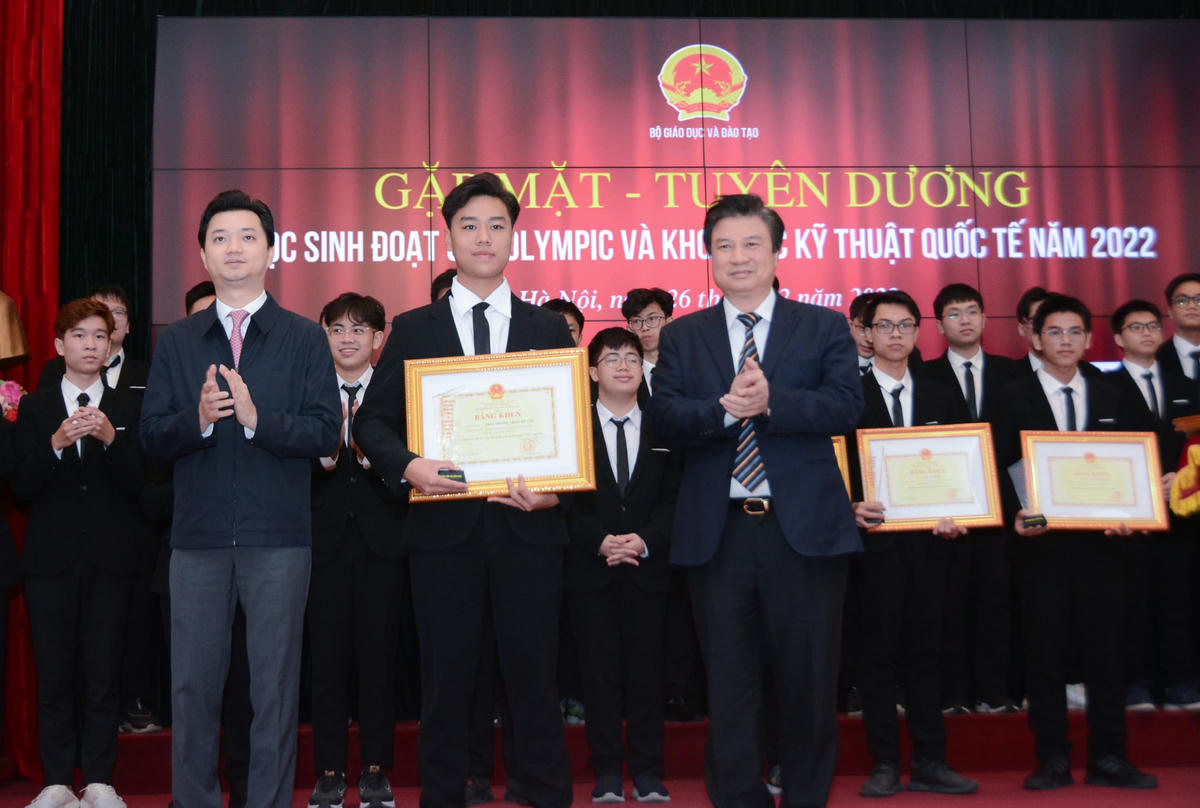 Học sinh Việt Nam đại thắng trên đấu trường Olympic quốc tế