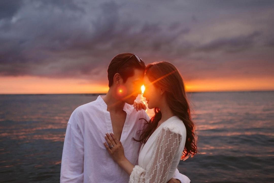 Chuyện tình của cặp đôi từng vấp phải nhiều ý kiến trái chiều vì scandal đời tư. 