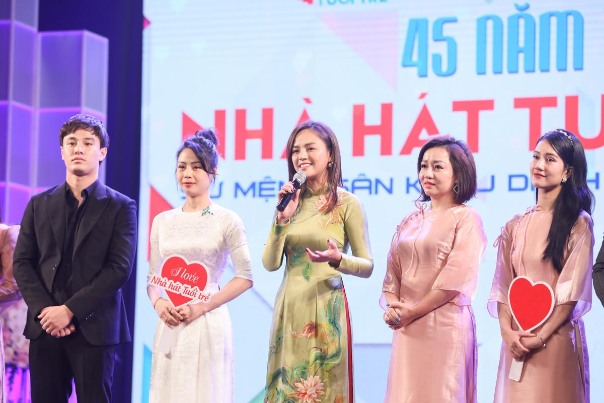 Nhà hát Tuổi trẻ là nơi sản sinh ra nhiều thế hệ nghệ sĩ thành danh.