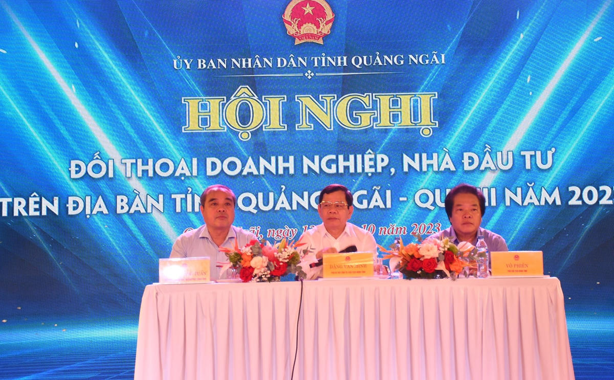 Lãnh đạo tỉnh Quảng Ngãi chủ trì Hội nghị.