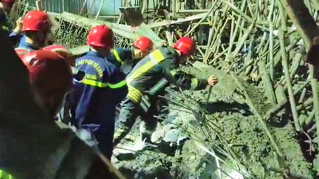 Đà Nẵng: Sập giàn giáo công trình xây dựng, 5 người thương vong