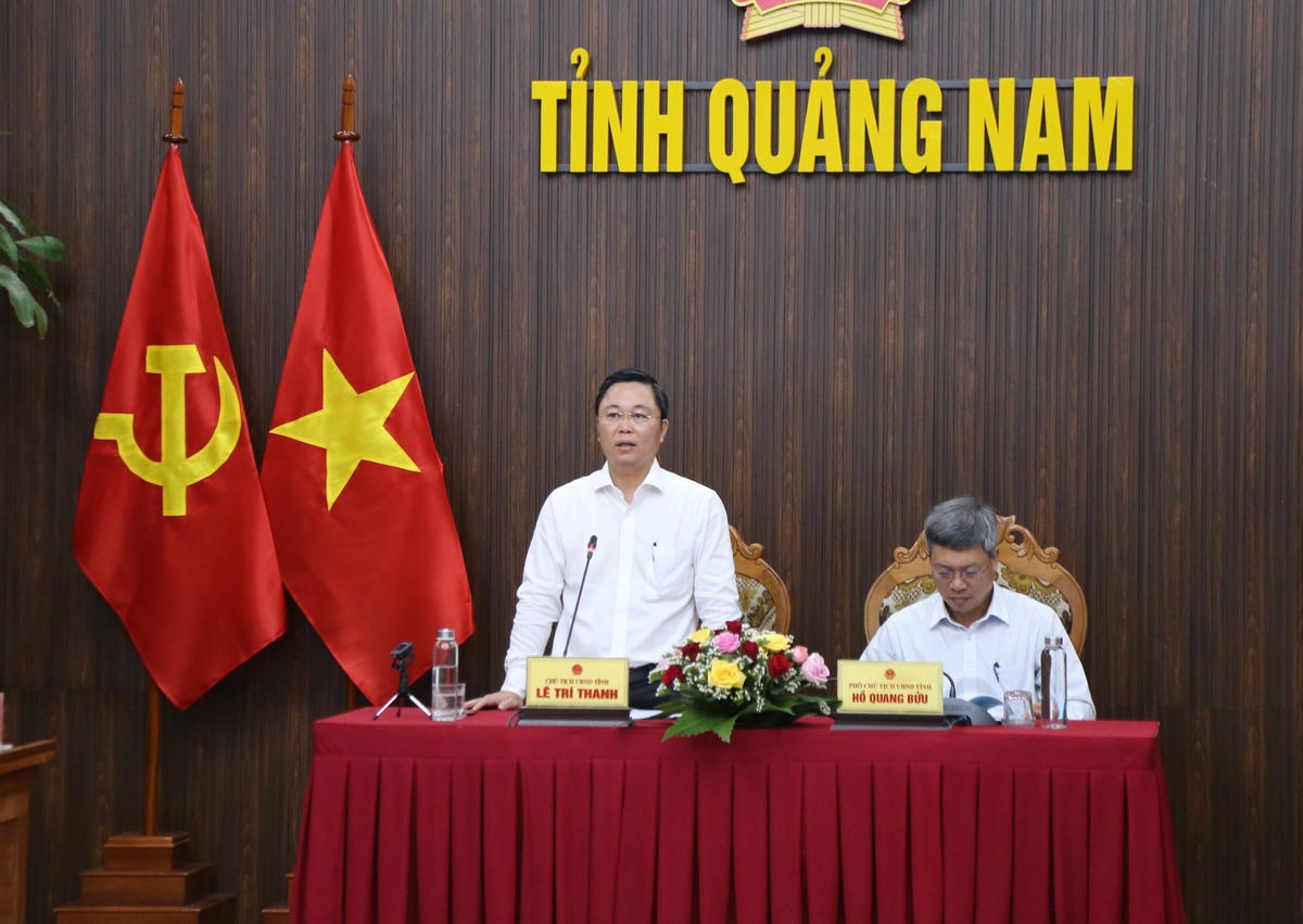 Ông Lê Trí Thanh, Chủ tịch UBND tỉnh Quảng Nam phát biểu tại buổi đối thoại.