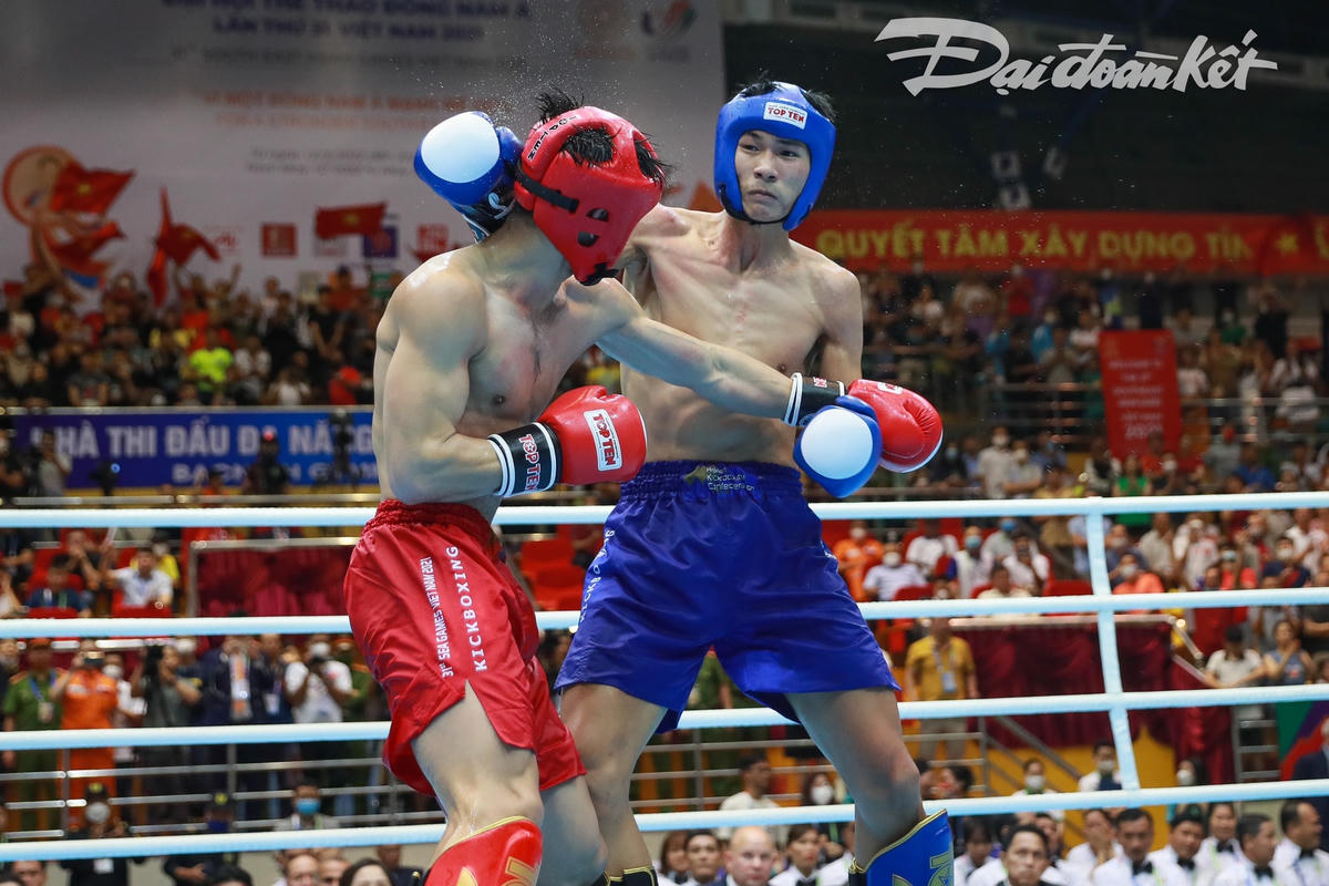 Trận đấu vô cùng gay cấn ngay từ đầu giữa Nguyễn Quang Huy và đối thủ đến từ Thái Lan.