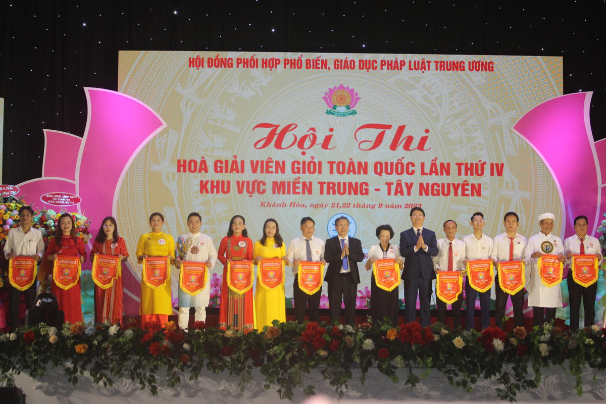 Hội thi Hòa giải viên giỏi toàn quốc lần thứ IV Khu vực miền Trung và Tây Nguyên.