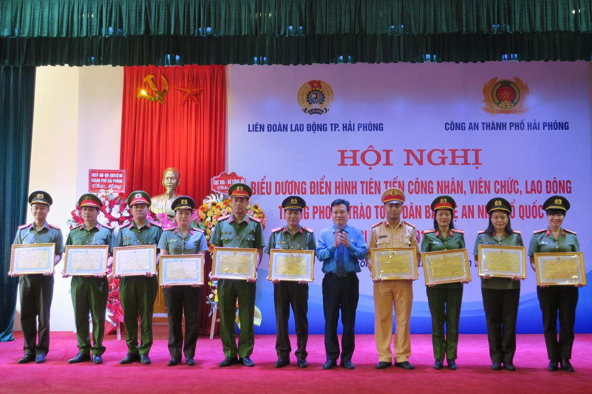 Hải Phòng: Biểu dương 40 tập thể, cá nhân xuất sắc trong Phong trào Toàn dân bảo vệ ANTQ