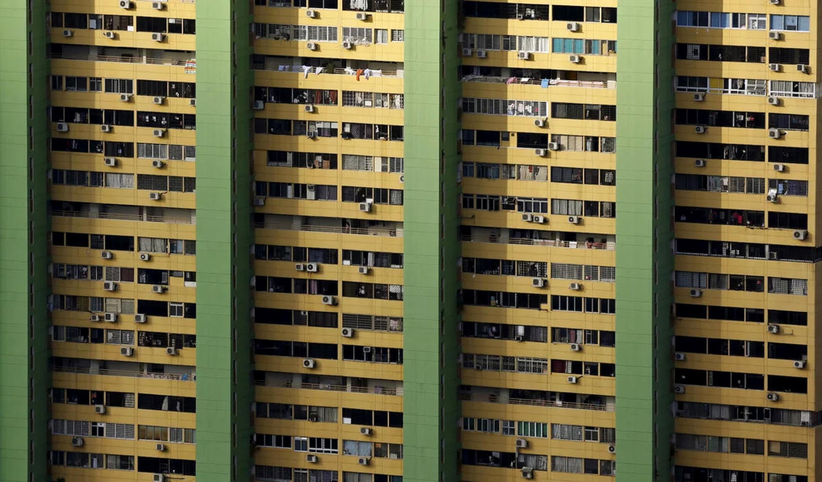 Điều hòa nhiệt độ làm mát tức thời nhưng lại góp phần làm trái đất ngày càng nóng lên. Ảnh: CNN.