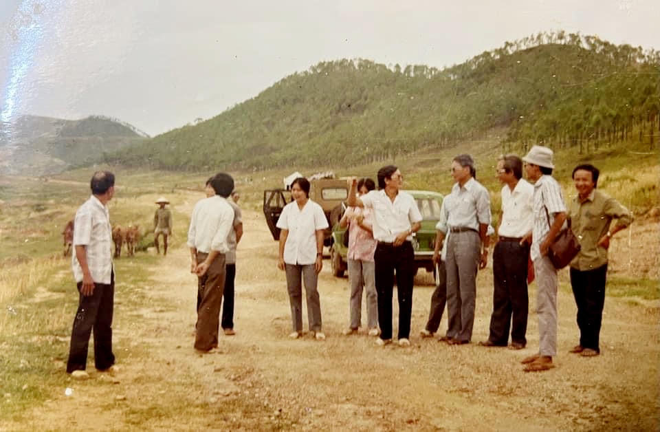 Để vào Khu di tích Ngã ba Đồng Lộc chỉ là những con đường đất hoang sơ.