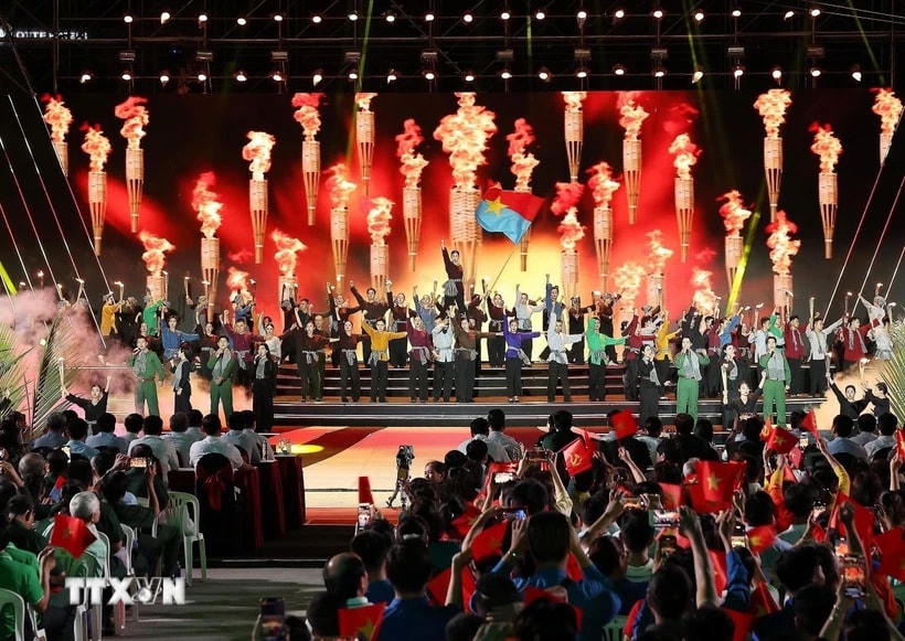 Chương trình nghệ thuật tại điểm cầu Thành phố Hồ Chí Minh. (Ảnh: Lâm Khánh/TTXVN)