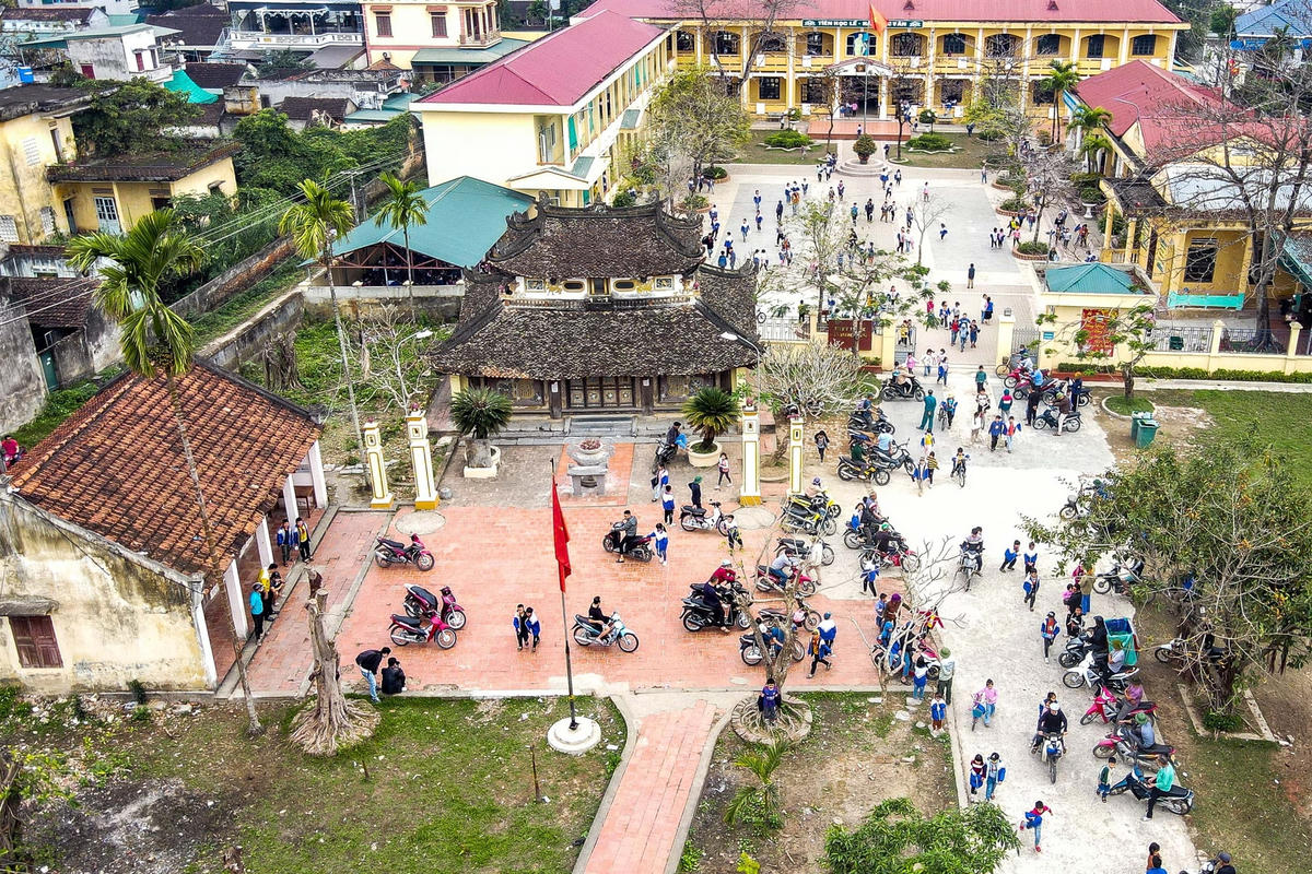 [Ảnh]: Kiến trúc độc đáo của nghè cổ hơn 400 năm tuổi, là nơi thờ 18 vị Tiến sĩ