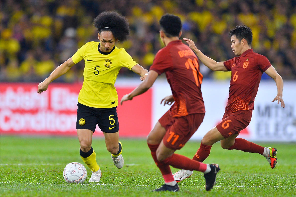 Bán kết lượt đi giữa ĐT Thái Lan và Malaysia. Ảnh: AFF.