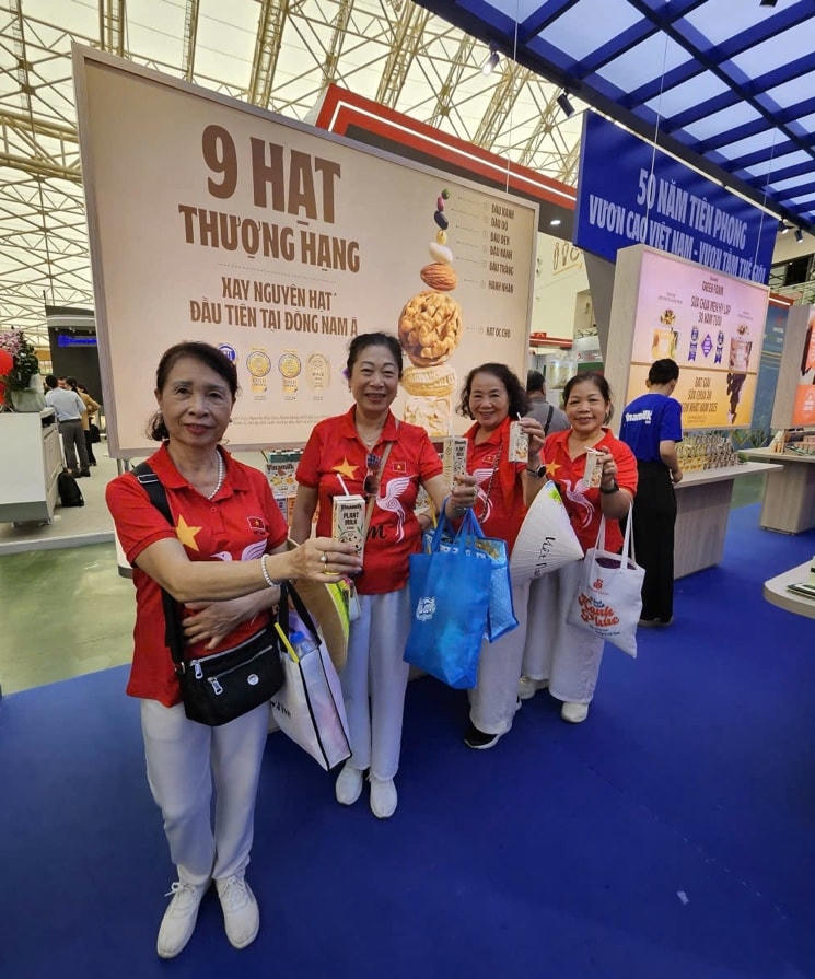 Vinamilk mang đến triển lãm những trải nghiệm thú vị qua cách thể hiện trực quan về những bước đột phá trong đổi mới sáng tạo, khoa học – công nghệ tạo ra sản phẩm dinh dưỡng tiêu chuẩn quốc tế, đón đầu các xu hướng tiêu dùng. (Ảnh: Tịnh Không)