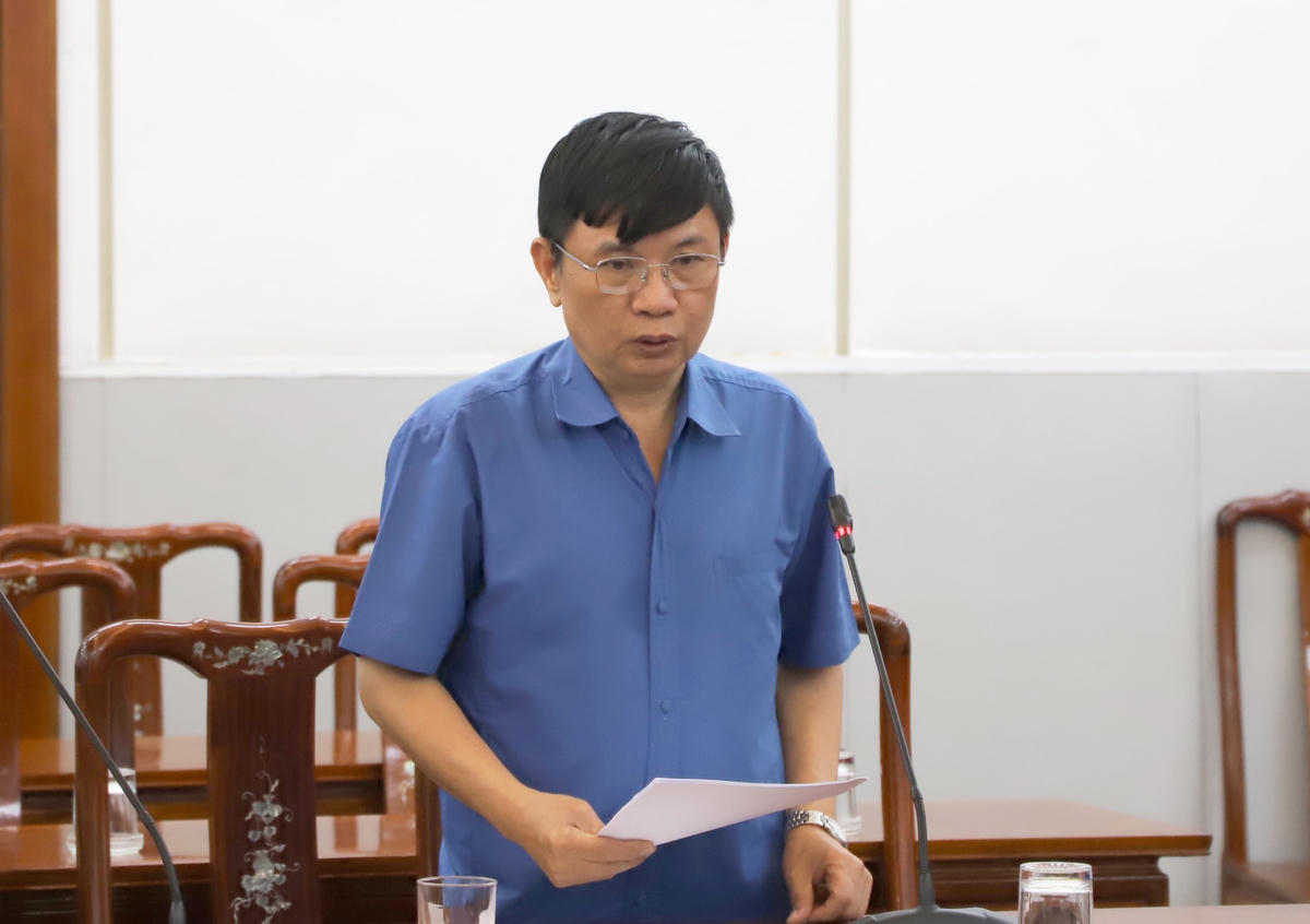 TS Tạ Văn Sỹ, nguyên Giám đốc Trung tâm Bồi dưỡng cán bộ và Nghiên cứu khoa học UBTƯ MTTQ Việt Nam phát biểu.