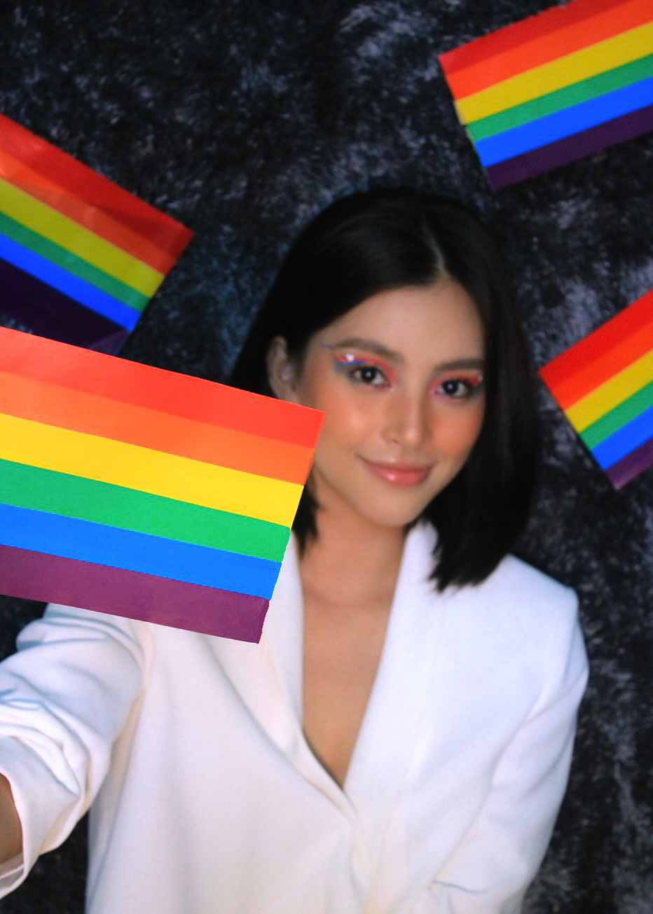 Nàng Hậu khéo léo cài cắm biểu tượng của cộng đồng LGBTQ+.