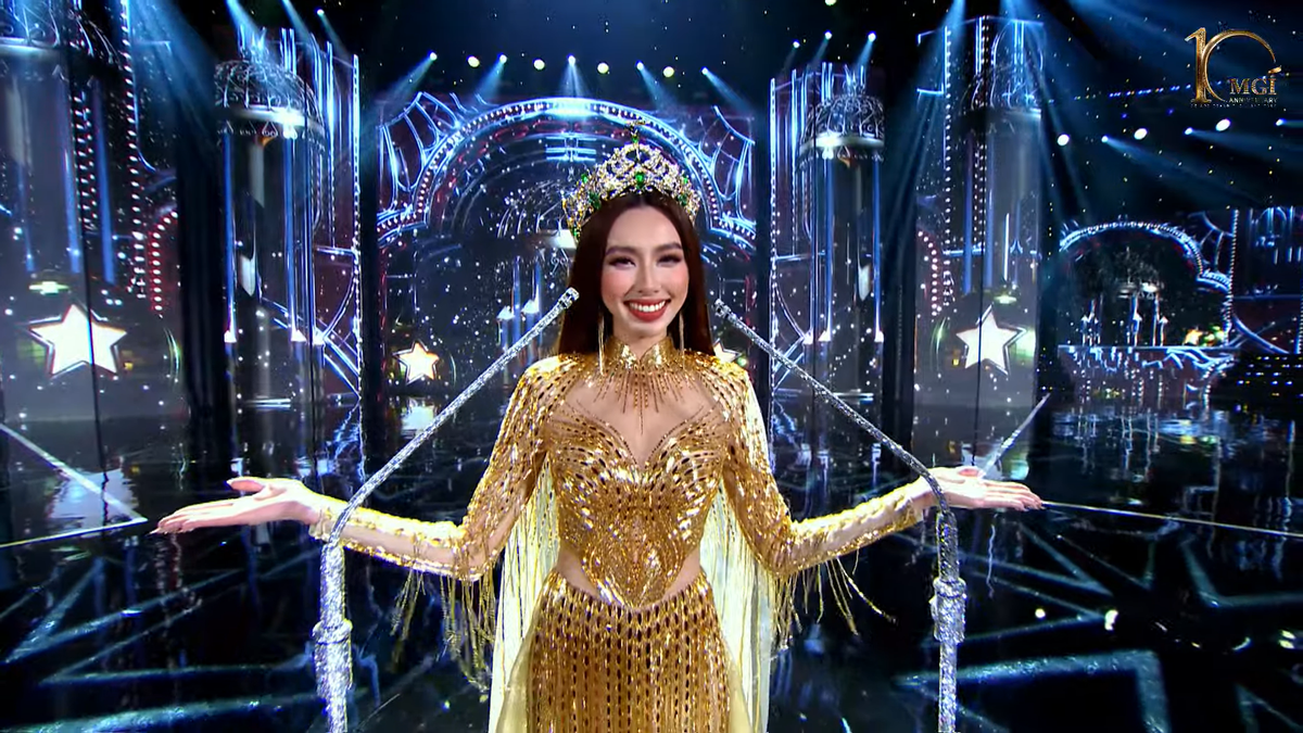 Thùy Tiên trong đêm chung kết Miss Grand Internationnal 2022. 