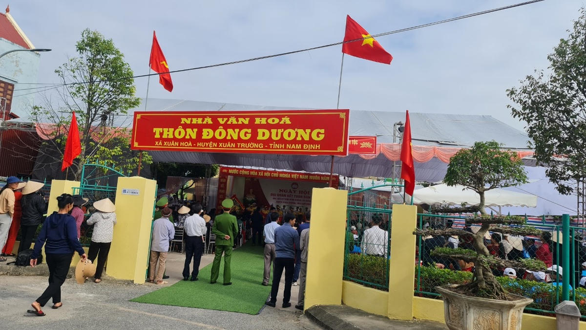 Nhà văn hóa thôn Đông Dương trong Ngày hội.