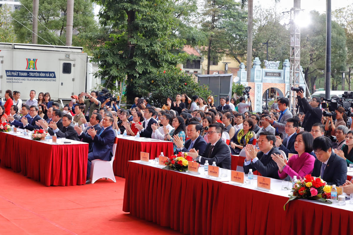 Các đại biểu tham dự Lễ bế mạc Hội báo toàn quốc 2023.