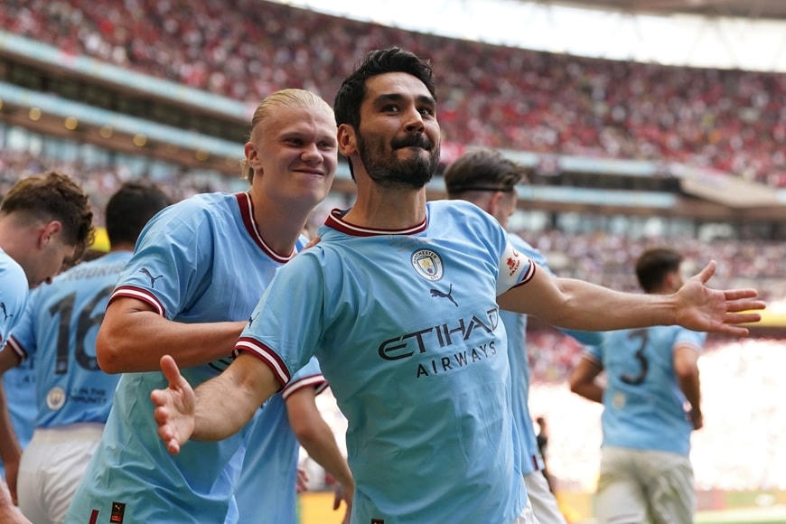Man City đang hướng tới "cú ăn ba" lịch sử. Ảnh: independent.