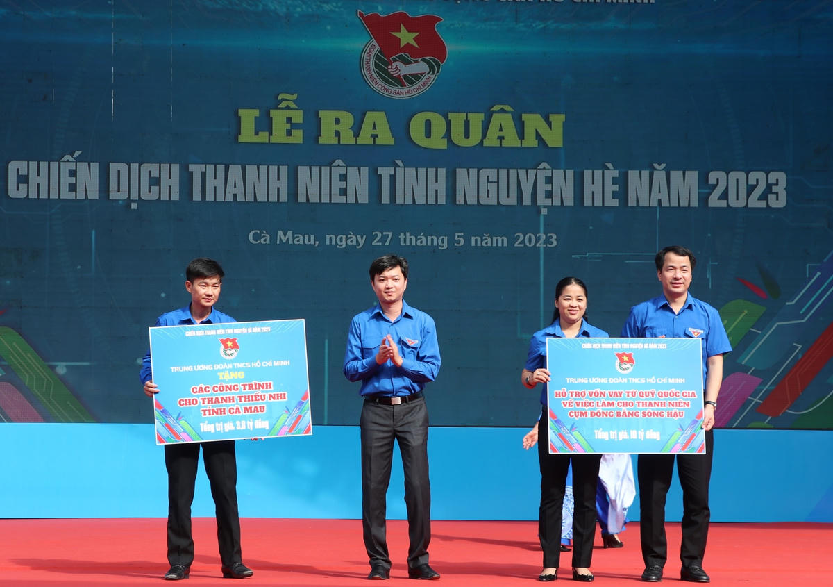 Trung ương Đoàn cũng trao tặng Tỉnh đoàn Cà Mau các công trình trị giá 3,8 tỷ đồng