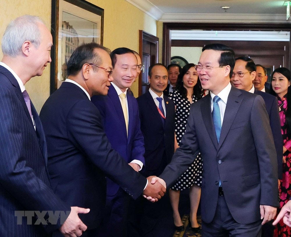 Chủ tịch nước tiếp các Đại sứ Việt Nam tại khu vực châu Âu, trong chuyến thăm chính thức Cộng hòa Áo, chiều 23/7/2023 (giờ địa phương). (Ảnh: Thống Nhất/TTXVN).