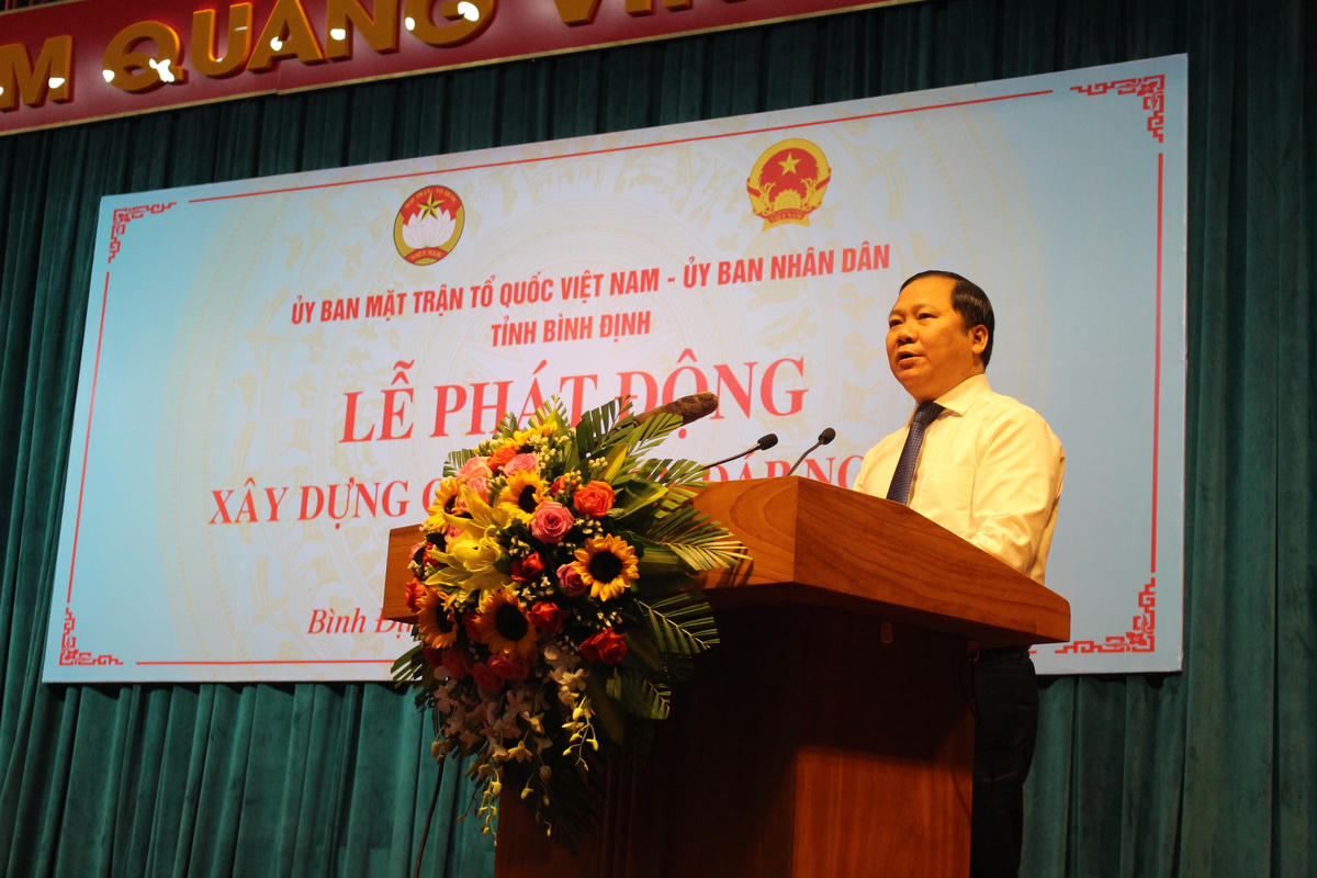 Ông Nguyễn Phi Long, Phó Bí thư Tỉnh ủy, Chủ tịch UBND tỉnh Bình Định phát biểu tại lễ phát động.