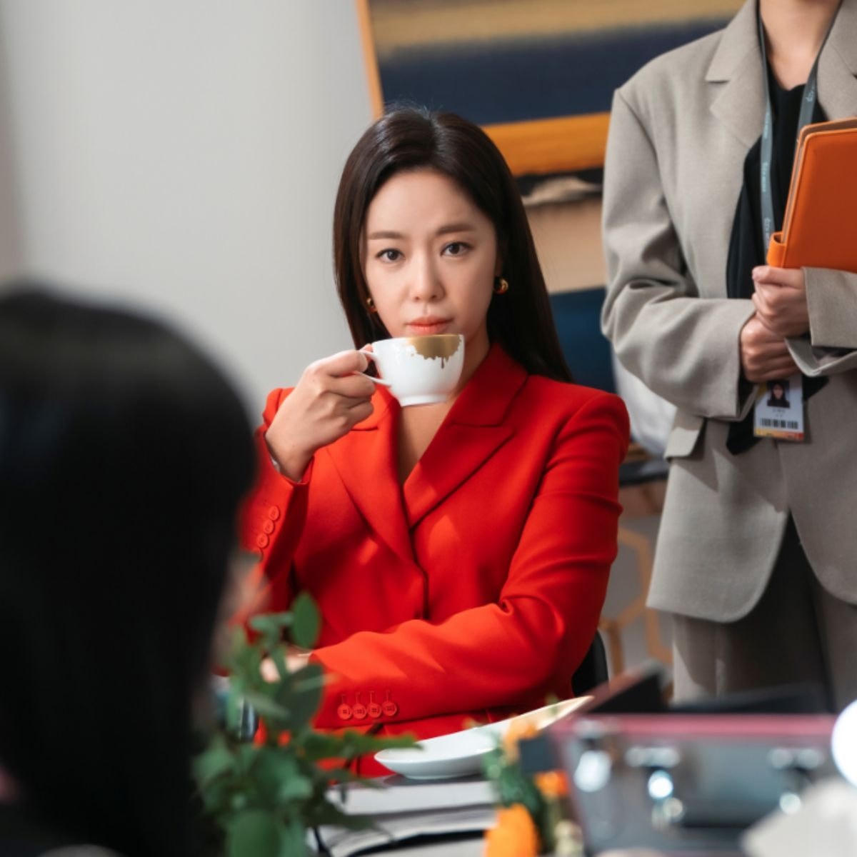 Vai Geum Ra Hee của Hwang Jung Eum là một nhân vật quan trọng, góp phần tạo nên thành công của bộ phim. 