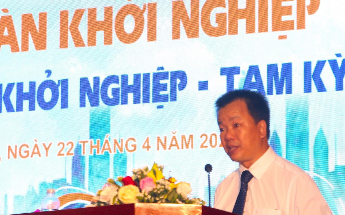 Ông Nguyễn Minh Nam, Phó Chủ tịch UBND TP Tam Kỳ phát biểu khai mạc Diễn đàn.