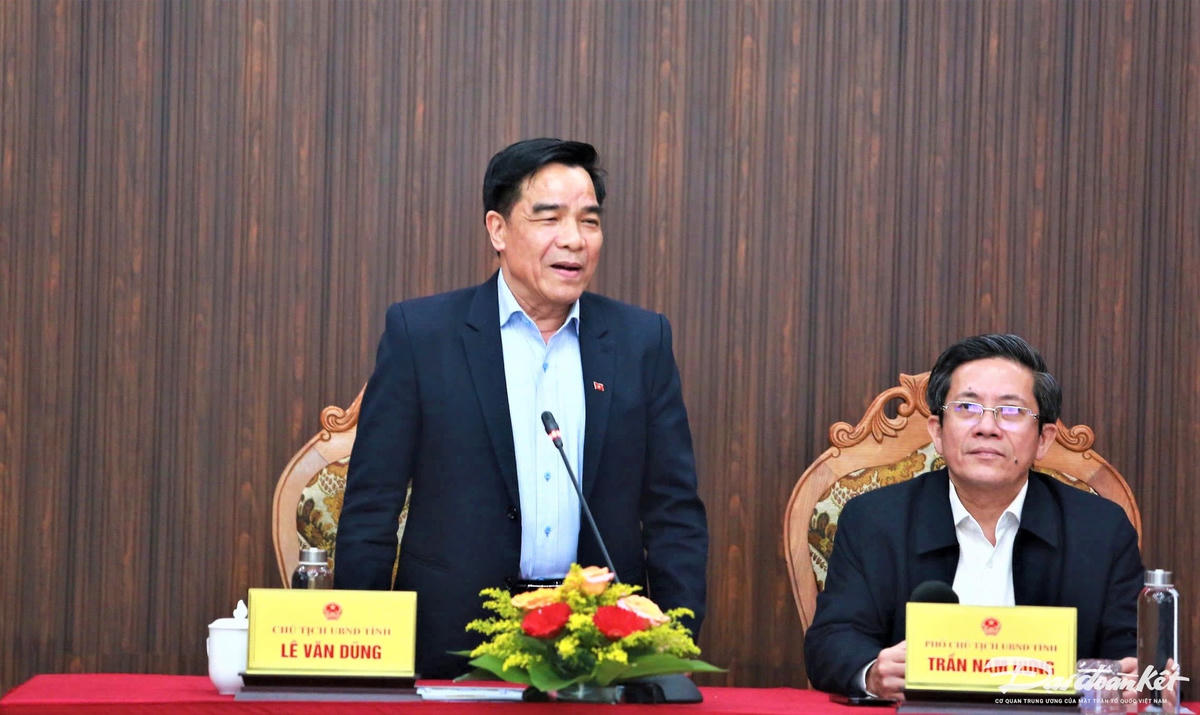 Ông Lê Văn Dũng phát biểu tại buổi họp báo.