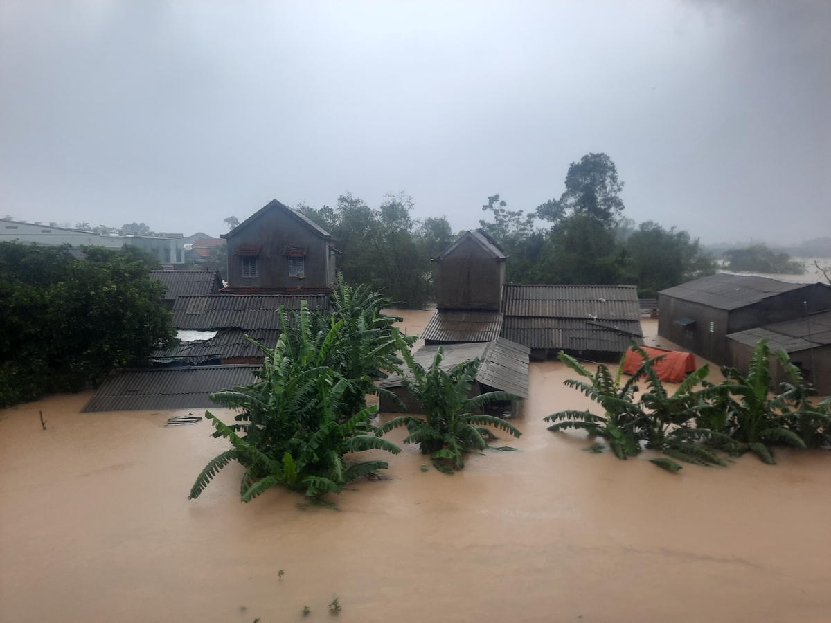 Mưa lũ khiến hơn 19.000 ngôi nhà trên địa bàn tỉnh Thừa Thiên - Huế bị ngập. Ảnh: Đ.Q.