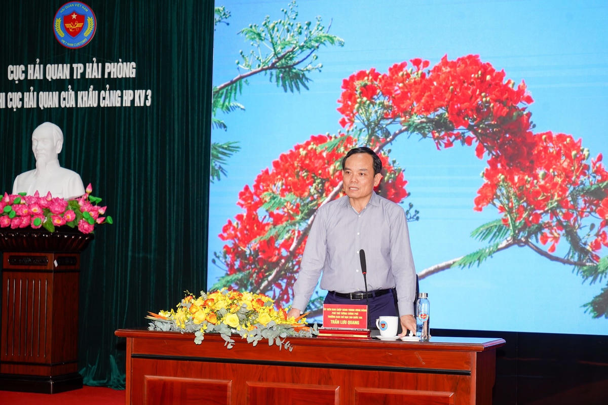 Phó Thủ tướng Chính phủ Trần Lưu Quang, Trưởng Ban Chỉ đạo 389 Quốc gia chủ trì cuộc làm việc với TP Hải Phòng về tình hình phòng, chống buôn lậu, gian lận thương mại và hàng giả trên địa bàn.