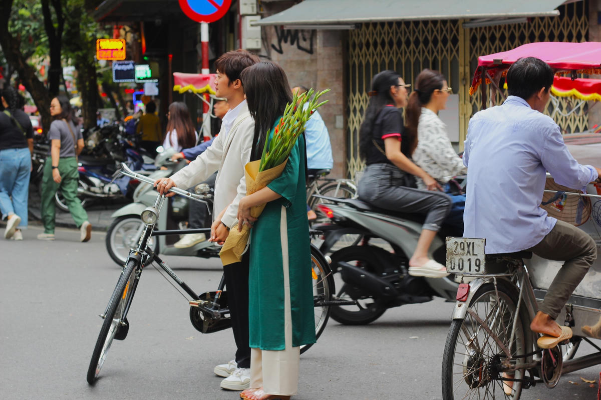 [ẢNH] Phố Hà Nội đẹp dịu dàng những ngày thu