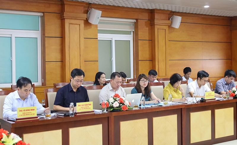Thành viên đoàn công tác của UBTƯ MTTQ Việt Nam tại buổi làm việc.