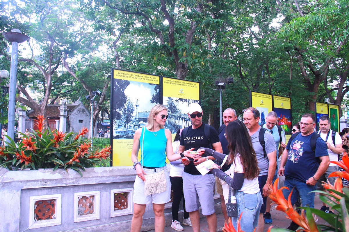 bai chinh - anh chinh