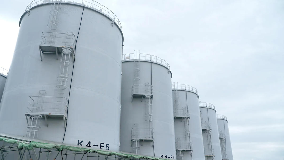 Các bể chứa nước thải đã qua xử lý tại Fukushima, Nhật Bản. Ảnh: CNN.