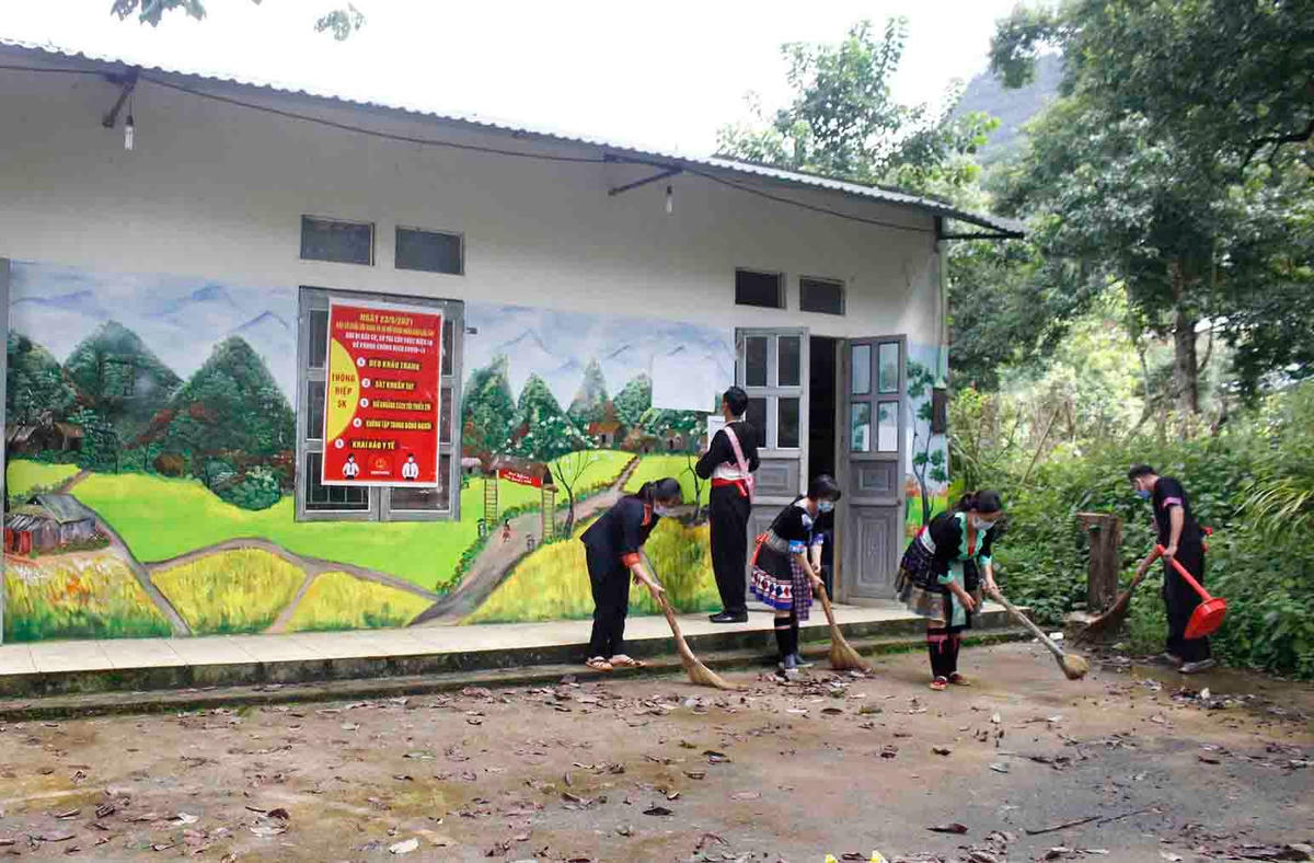 Nhà văn hoá bản Sin Suối Hồ.  