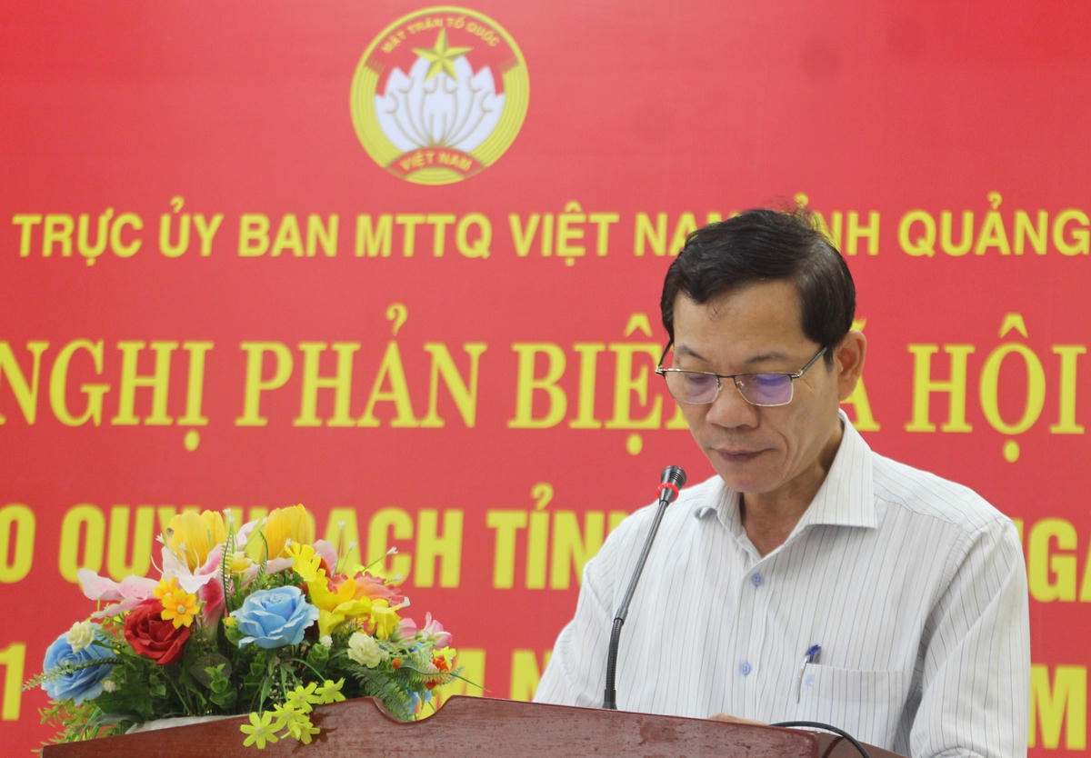 Ông Võ Thanh An, Chủ tịch Ủy ban MTTQ Việt Nam tỉnh Quảng Ngãi phát biểu khai mạc hội nghị.