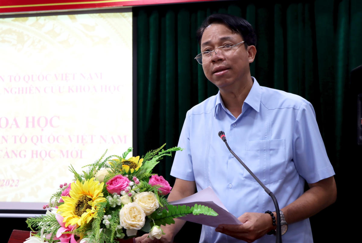 TS Lê Mậu Nhiệm, Giám đốc Trung tâm Bồi dưỡng cán bộ và Nghiên cứu khoa học UBTƯ MTTQ Việt Nam phát biểu tại Hội thảo.