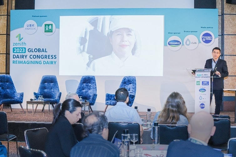 Khác với các tham luận thông thường, bài trình bày của Vinamilk được bắt đầu bằng câu chuyện truyền cảm hứng về Bà Mai Kiều Liên, một trong những người đặt nền móng cho ngành sữa Việt Nam.