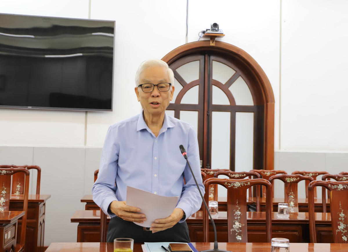 Ông Đỗ Duy Thường, Nguyên Phó Chủ tịch Ủy ban Trung ương MTTQ Việt Nam phát biểu tại Hội thảo.