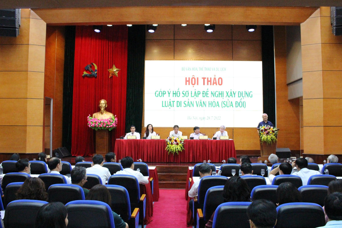 Nhiều cuộc hội thảo lấy ý kiến trong việc sửa đổi Luật Di sản văn hóa đã được tổ chức để phù hợp với thực tiễn.
