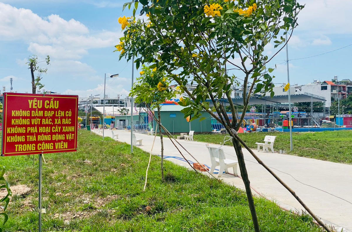 Đất công viên bị công ty cho một công ty khác vào khai thác sai quy định. 