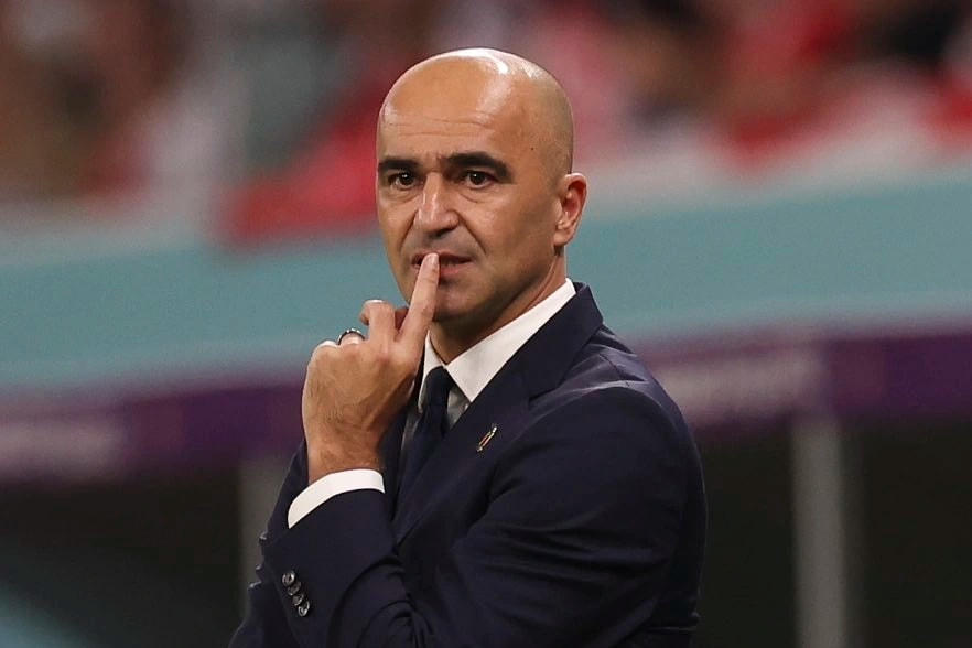 HLV Roberto Martinez rút khỏi đội Bỉ sau khi bị loại ngay ở vòng bảng World Cup (Ảnh: Getty).