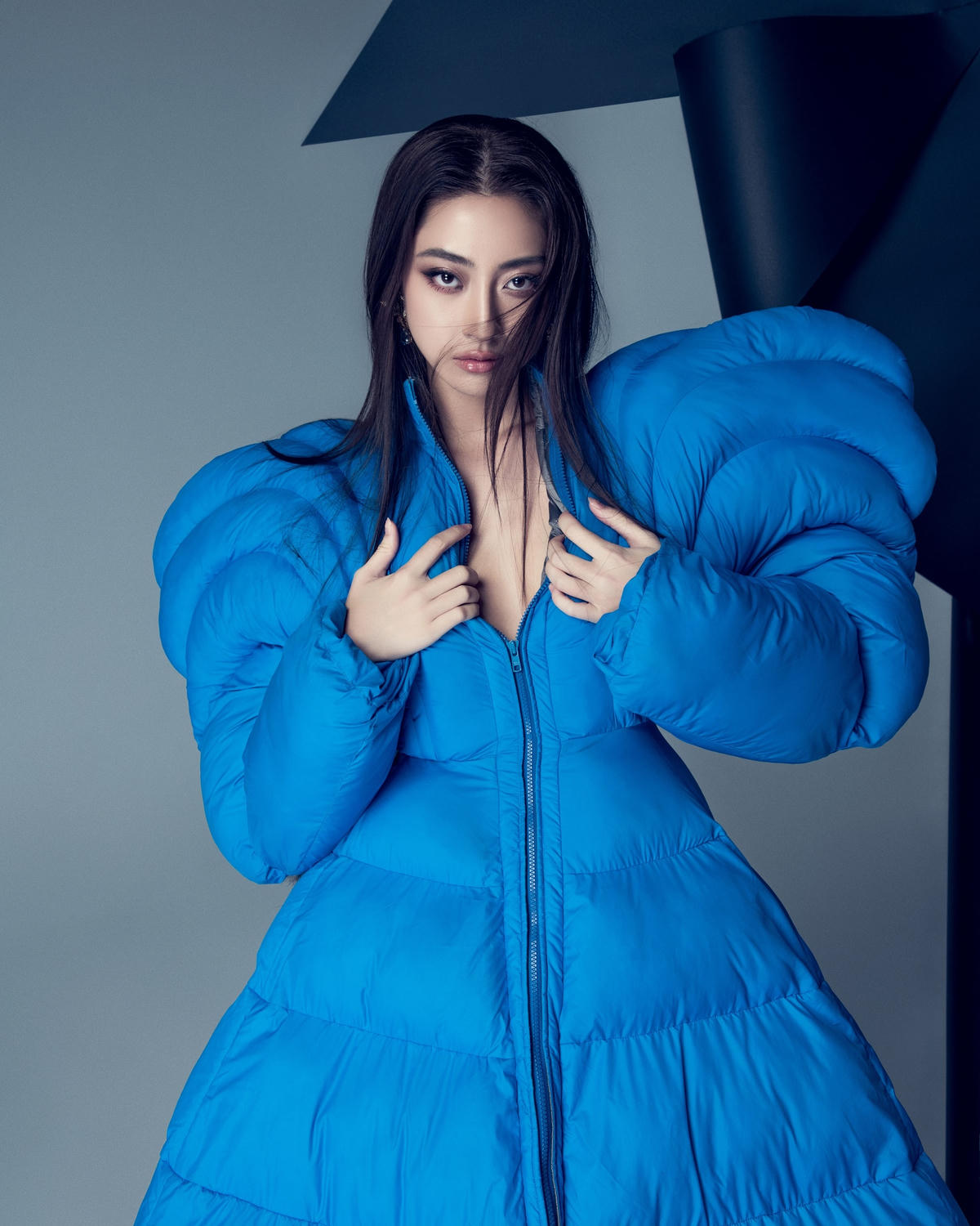 Sau đăng quang, nhan sắc của Lương Thùy Linh càng ngày càng thăng hạng. 