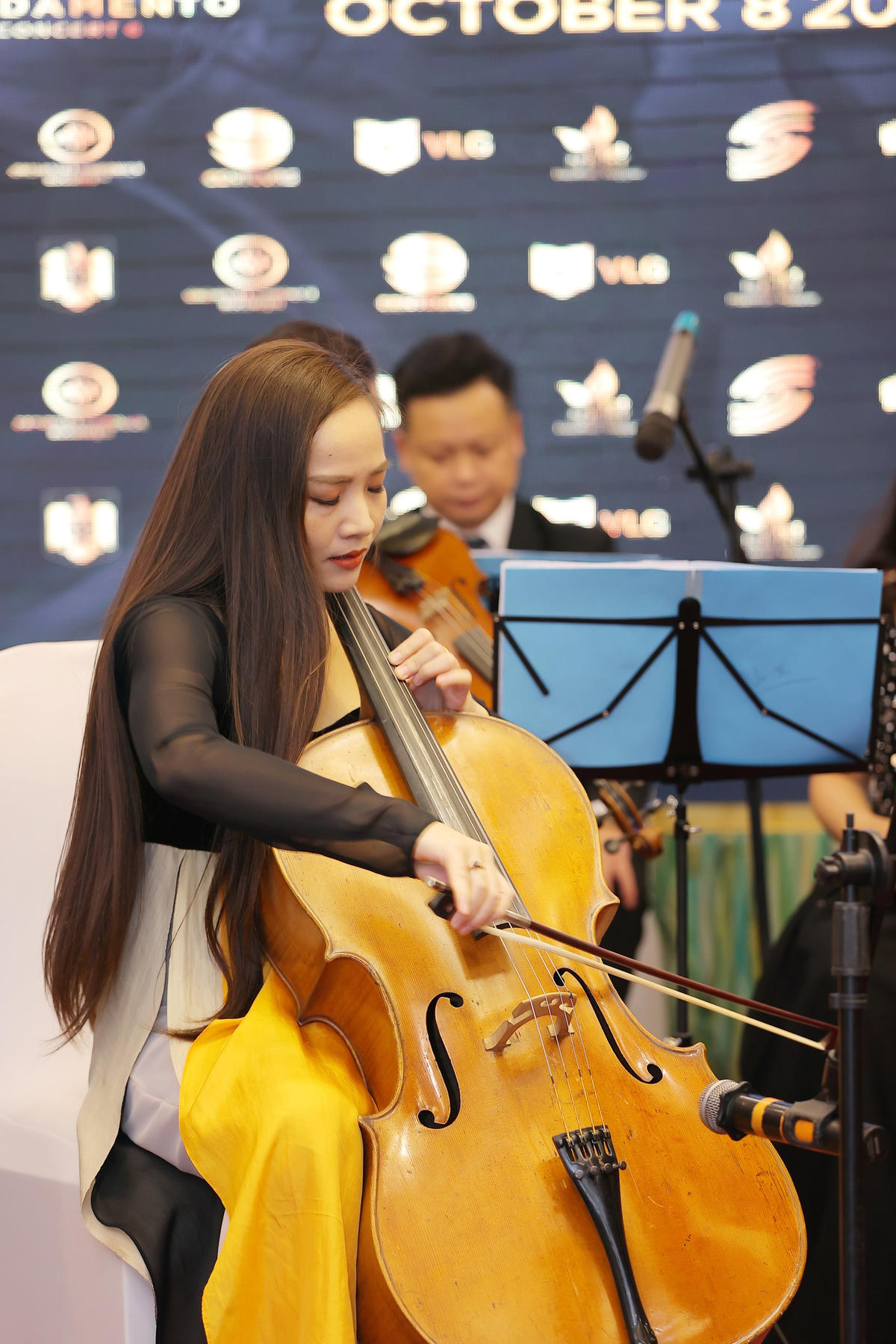 Nữ nghệ sĩ ôm ấp khát vọng đưa âm nhạc Việt Nam vươn tầm thế giới bằng những chương trình hoà nhạc đẳng cấp quốc tế.