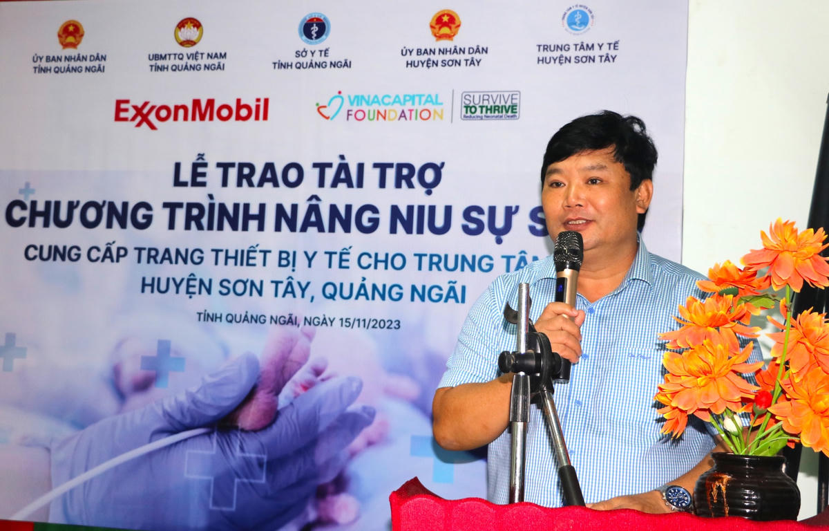 Phó Chủ tịch Ủy ban MTTQ Việt Nam tỉnh Quảng Ngãi Bùi Đức Thọ phát biểu tại buổi lễ.