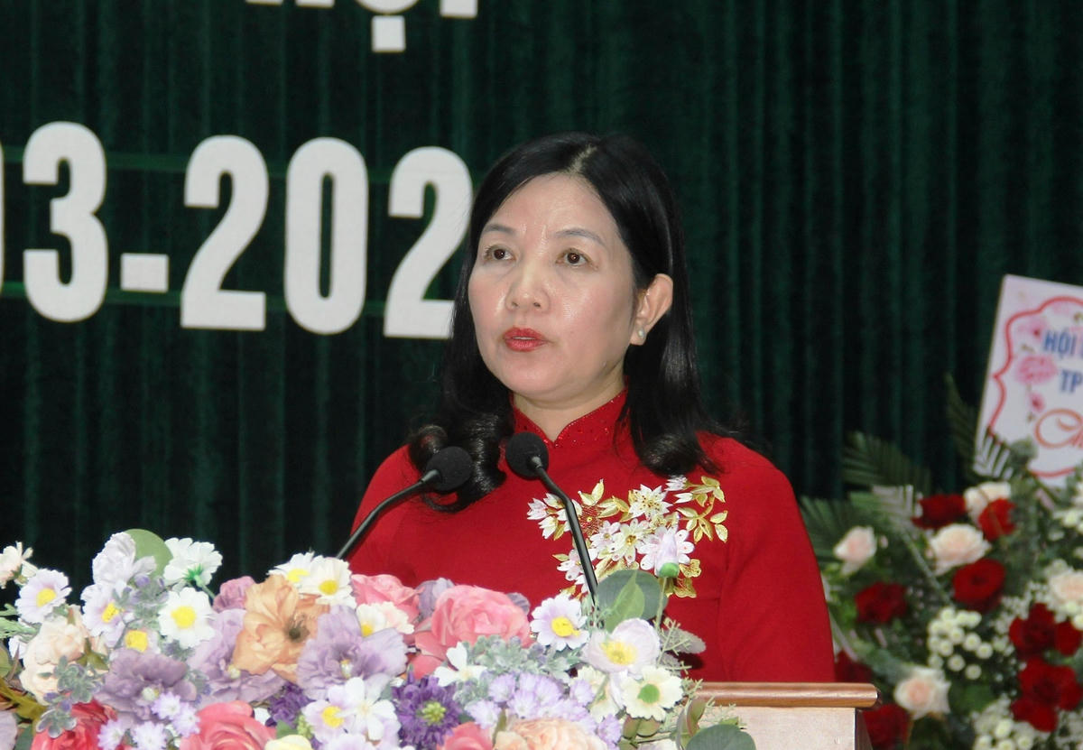 Trưởng ban Dân vận, Chủ tịch Ủy ban MTTQ tỉnh Thanh Hóa Phạm Thị Thanh Thủy phát biểu chỉ đạo tại hội nghị.