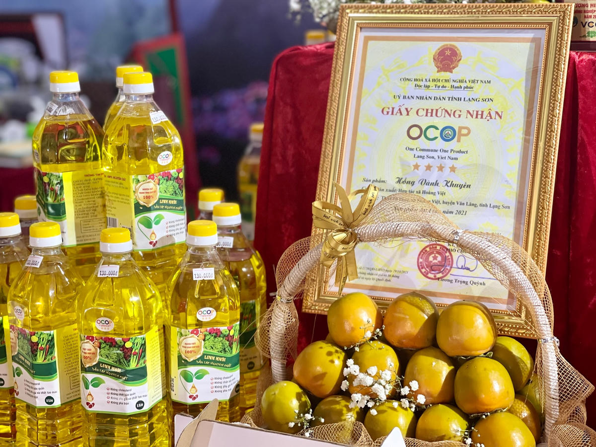 Hồng vành khuyên là một trong những sản phẩm OCOP 4 sao nổi tiếng của tỉnh Lạng Sơn.