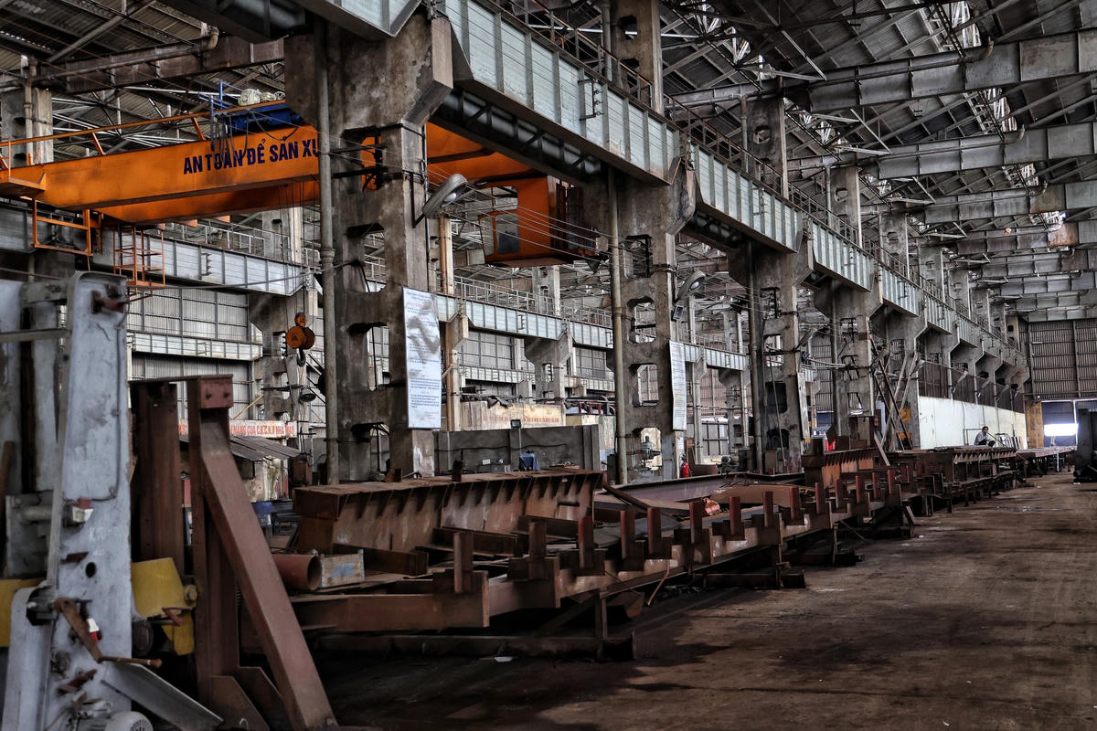 Dịp lễ hội Thiết kế Sáng tạo Hà Nội 2023, Tổng Công ty Đường sắt Việt Nam cũng tổ chức tuyến tàu di sản ga Hà Nội - Long Biên - Gia Lâm. Tuyến tàu trải nghiệm kết nối hai bên bờ sông Hồng, xuất phát từ nhà ga Hà Nội, đến ga Long Biên, qua cầu Long Biên và kết thúc tại nhà ga Gia Lâm, từ đó khách tham quan đi bộ đến Nhà máy xe lửa Gia Lâm để tham gia các hoạt động sáng tạo. Tổng Công ty Đường sắt Việt Nam sẽ tăng cường các toa tàu nghệ thuật đặc biệt.