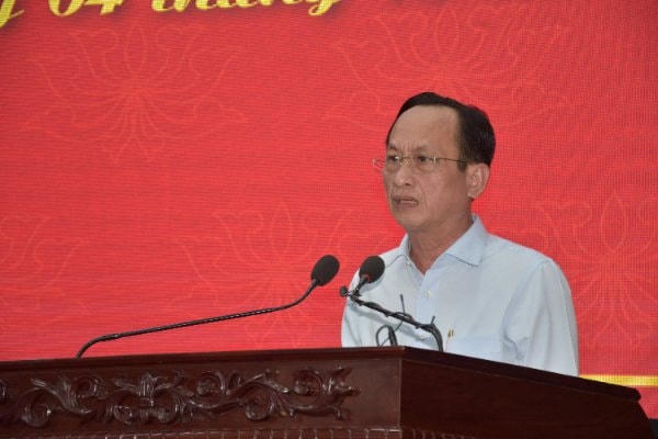 Chủ tịch UBND tỉnh Bạc Liêu Phạm Văn Thiều phát biểu tại buổi làm việc.