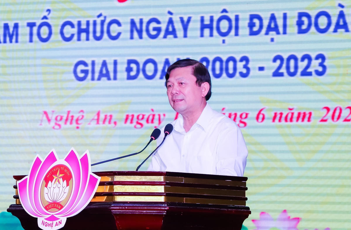 Phó Chủ tịch UBTƯ MTTQ Việt Nam Nguyễn Hữu Dũng cho rằng, Ngày hội Đại đoàn kết toàn dân tộc đã góp phần xây dựng đời sống văn hóa ở cơ sở, củng cố tình làng, nghĩa xóm...